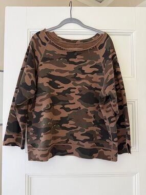 Nili Logan Luka Camo Crewneck Sweatshirt  - size Large